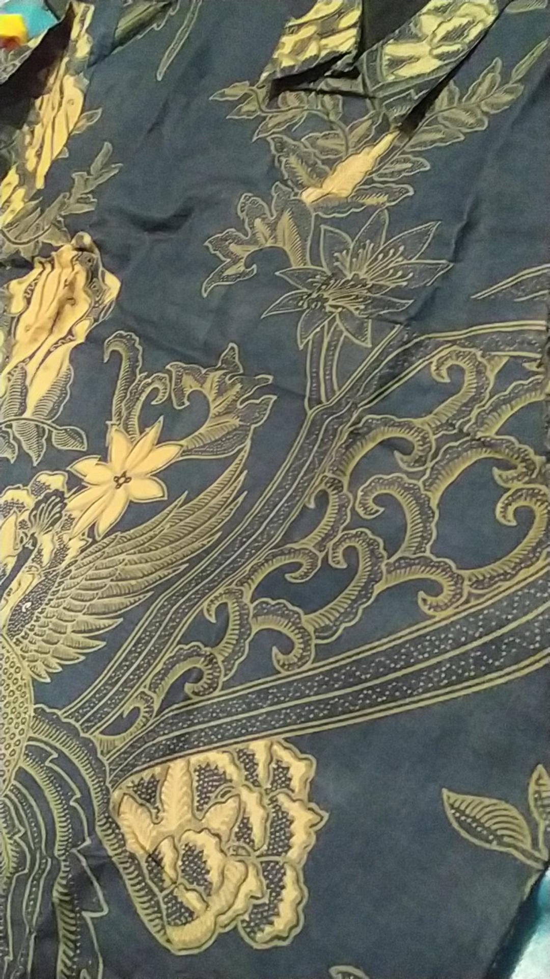 Kemeja Batik Navy Lengan Panjang Bahan Katun Halus Motif Peksi