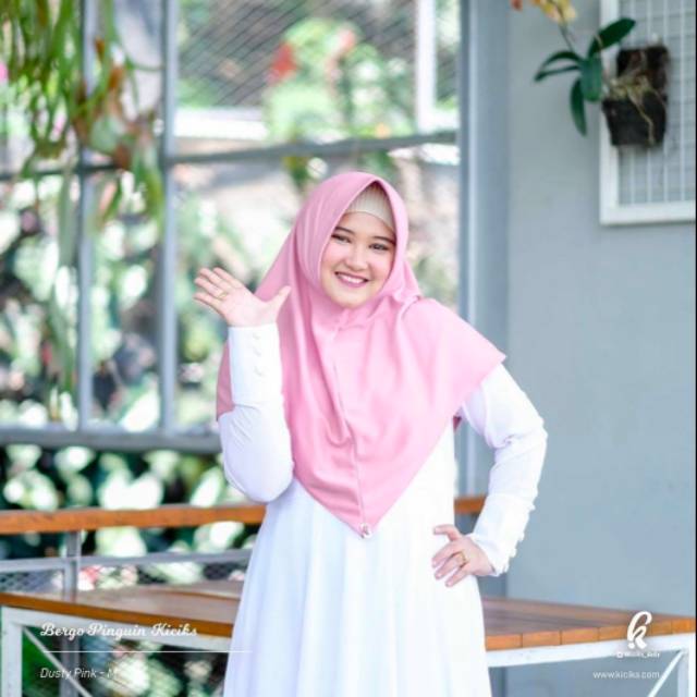 Bergo pinguin kiciks