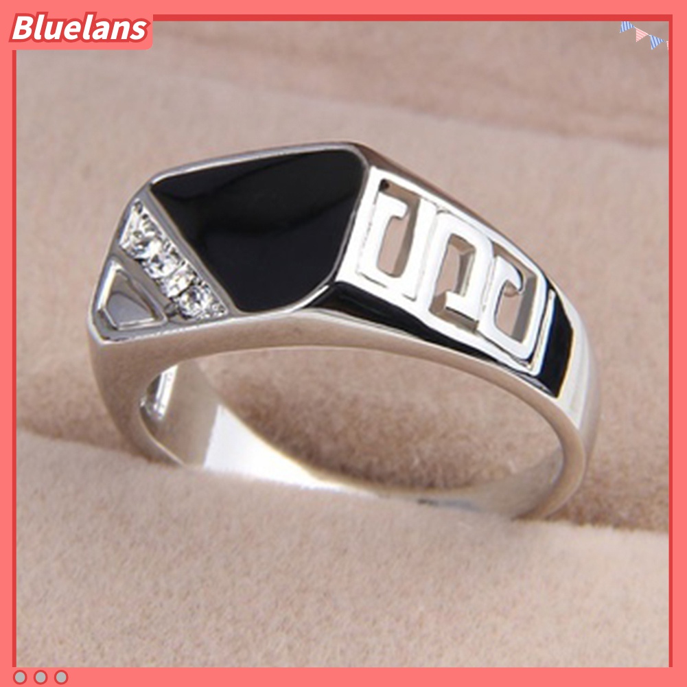 Bluelans Cincin Pria Model Lebar Bentuk Segitiga Aksen Berlian Imitasi