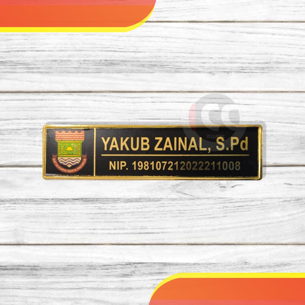 

Name tag dada akrilik resin