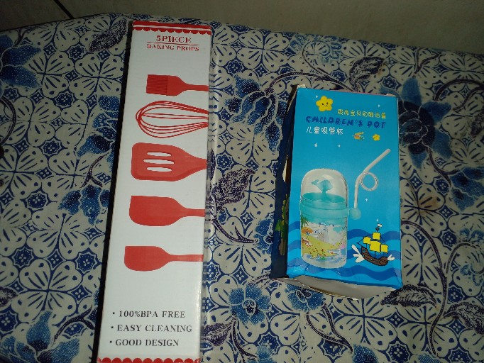 Botol Minum Anak Karakter Lumba Lumba Air Mancur -  Botol Minum Karakter Anak