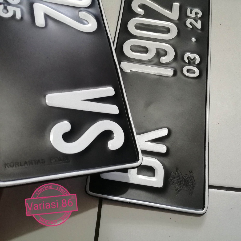 Plat Mobil Sepaket Font Tebal Sesuai Keinginan