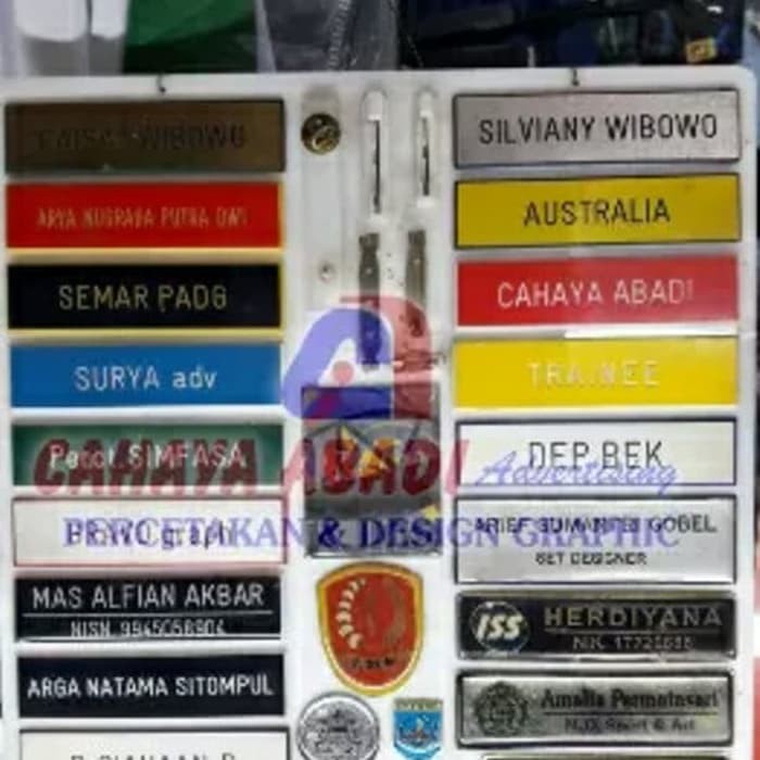 

Tinta Stempel - Plastik Wraping - Baterai Alkaline Nama Dada Atau Name Tag Atau Papan Nama Grafir