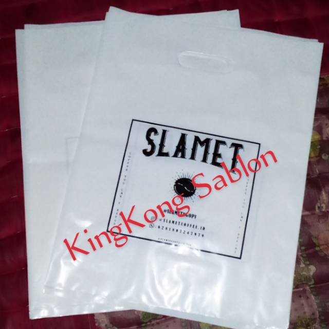 

Plastik plus sablon 25x35 isi 200pcs
