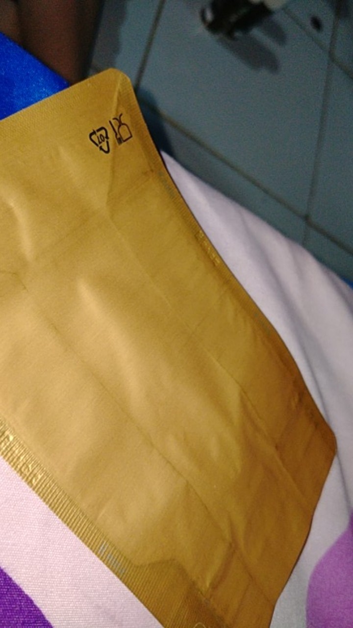 Gusset Flat Bottom 250g Plastik Klip Kemasan Kopi Foil Gold Zipper