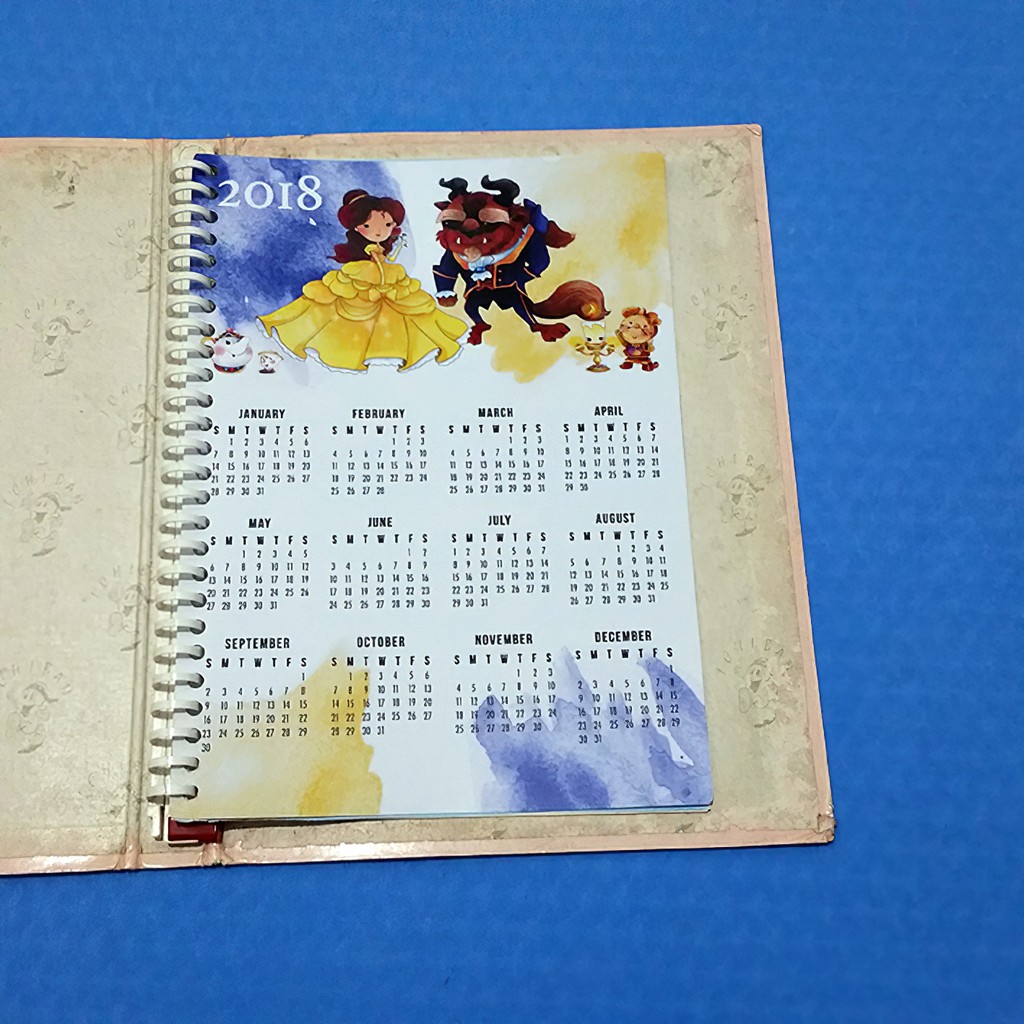 

KALENDER 2025 BINDER ORGANIZER KARTUN BEAUTY AND THE BEAST ALL SIZE BINDER MURAH (Tahun berjalan)