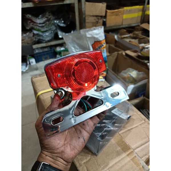lampu setop belakang cb 1set dudukan /setop lampu belakang cb /lampu belakang custom ya