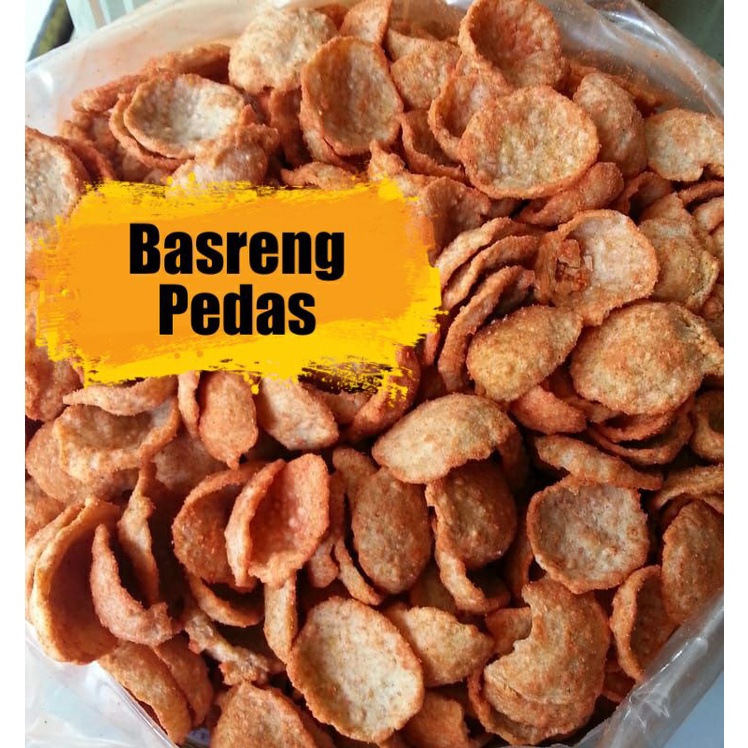 

Basreng pedas jajanan viral isi toples terfavorit makanan ringan renyah bikin ketagihan