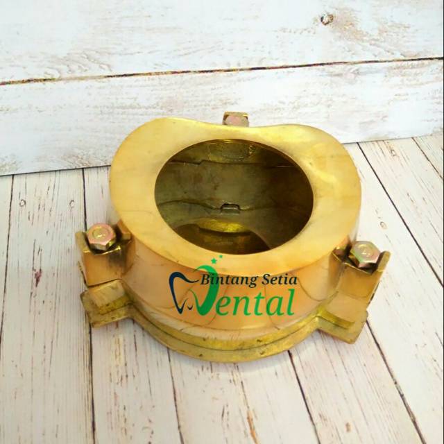 Cuvet kuningan Skrub Besar No.1