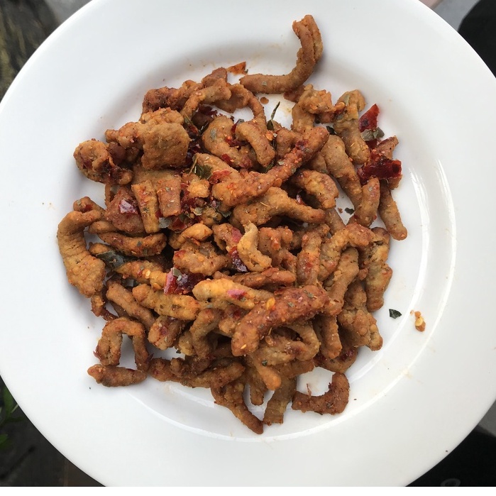 

KRIPIK USUS PEDAS / USUS CRISPY / USUS PEDAS DAUN JERUK / KERIPIK USUS AYAM