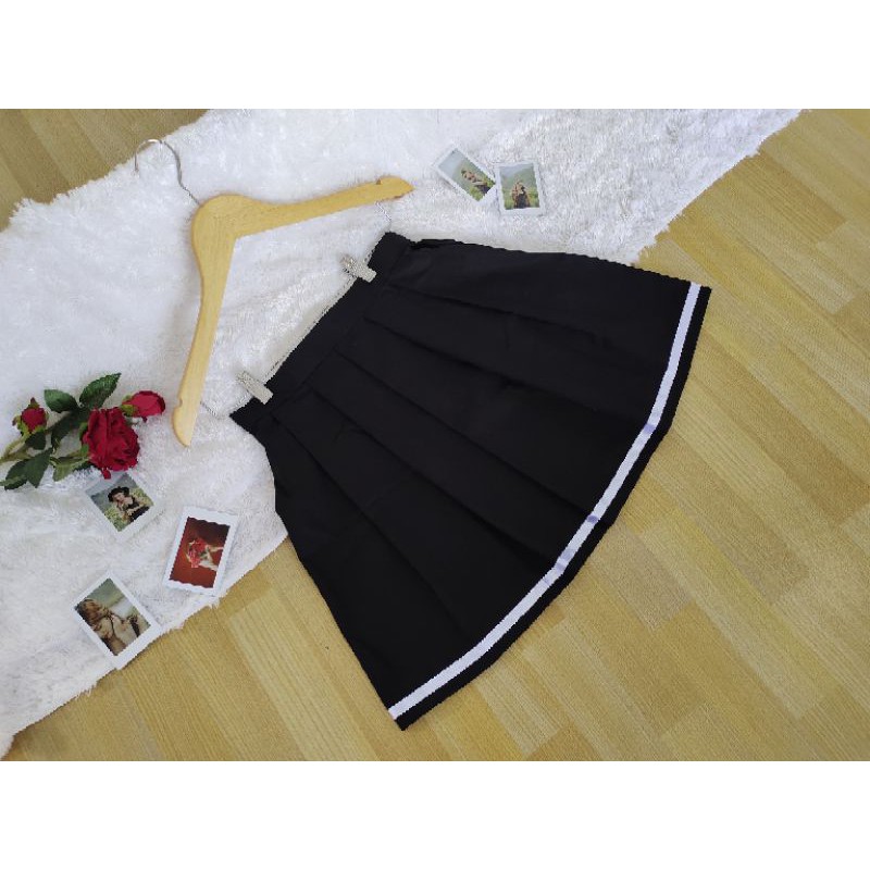 KOREAN SKIRT BLACK ONE LINE