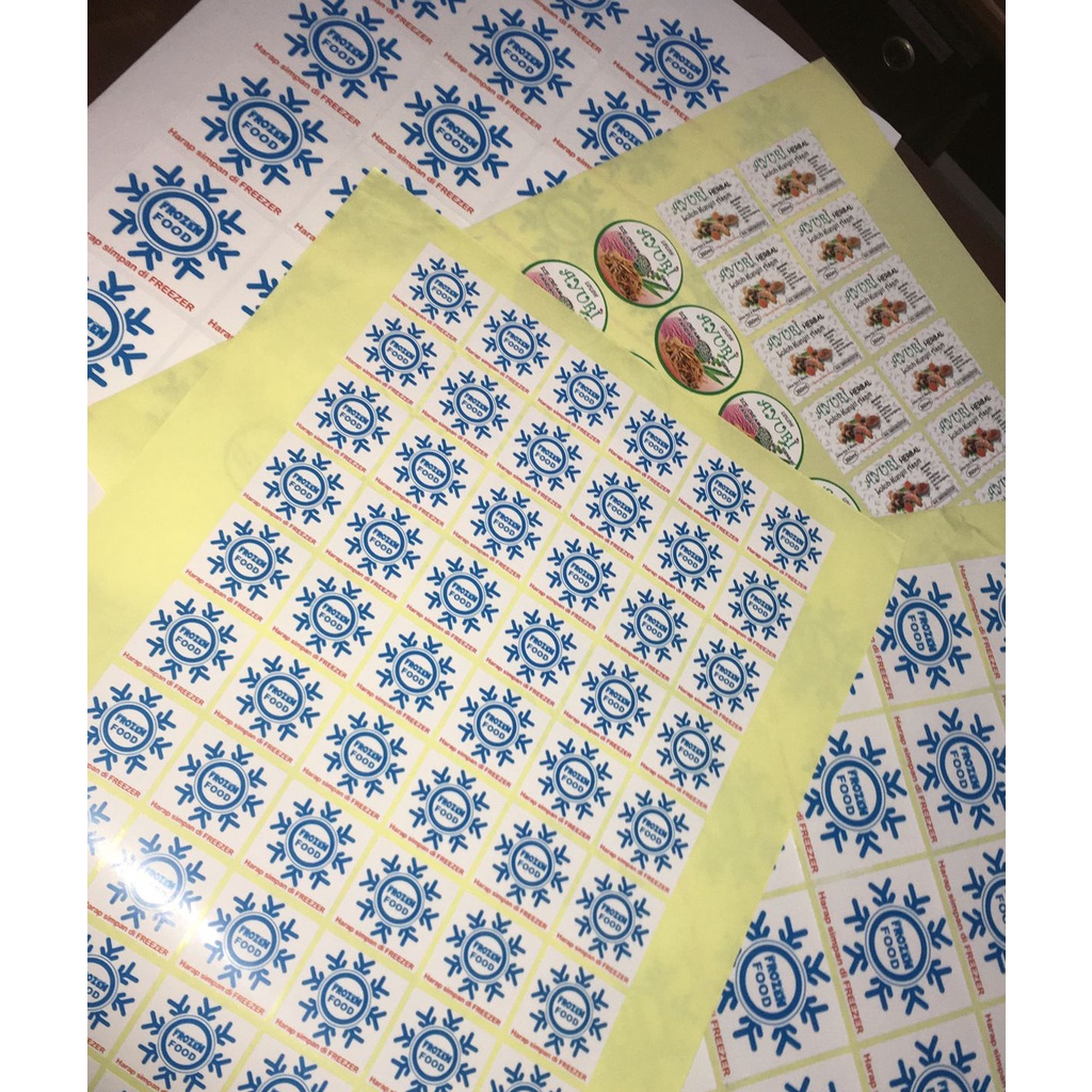 

Print n Cut Stiker Label