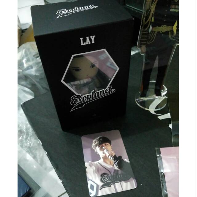 EXO LAY FIGURE X MINISO