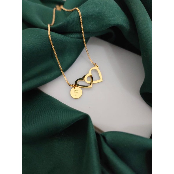Kalung Inisial love titanium lapis emas