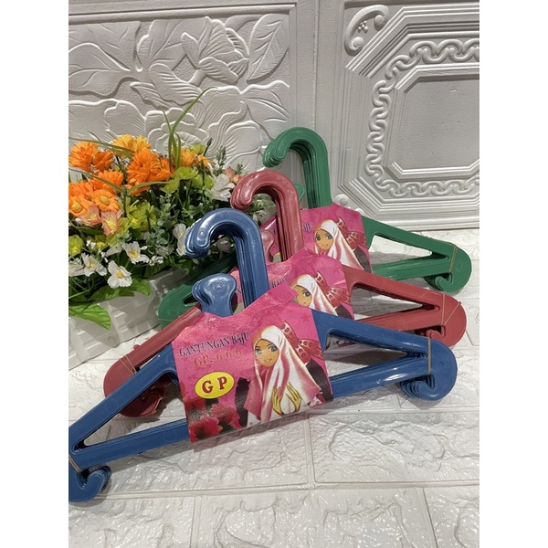 Gantungan baju / Hanger GP Murah 12 pcs