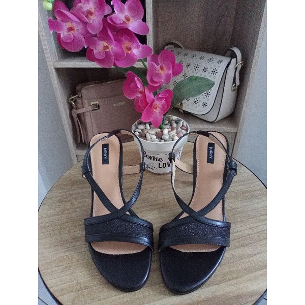 Sendal Pesta Juliar