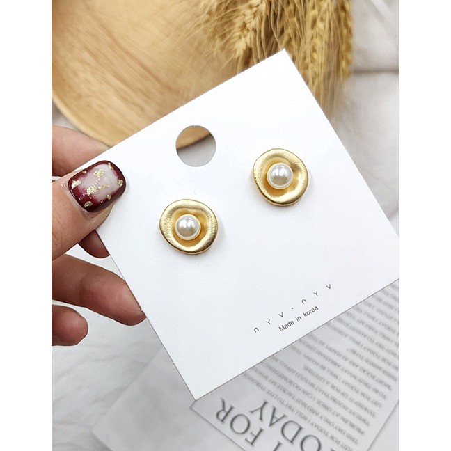 LRC Anting Tusuk Fashion Pearl Metal Round Earrings F4584X