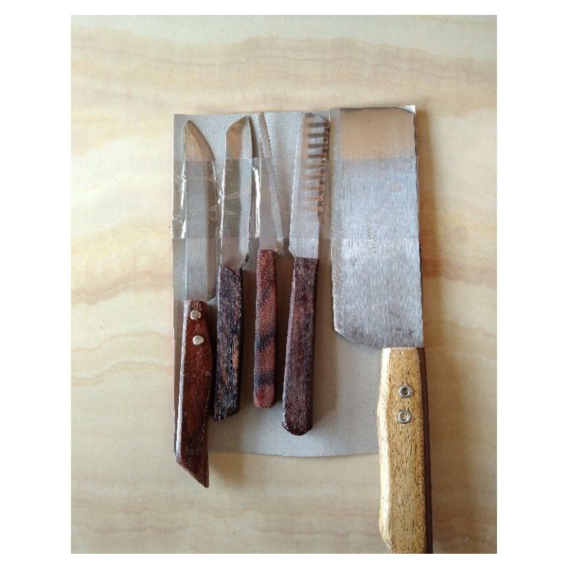 

pisau set isi 6