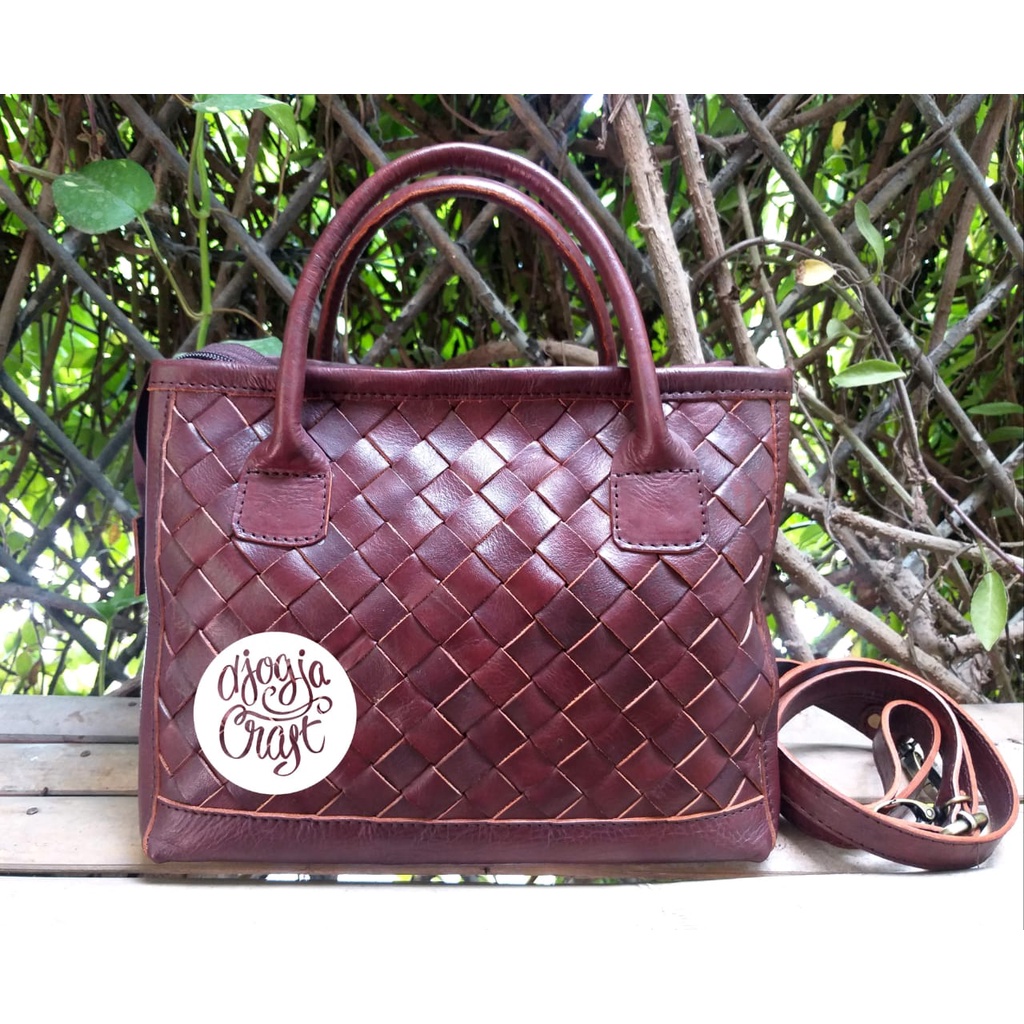 Tas WB Kulit Anyam Miring