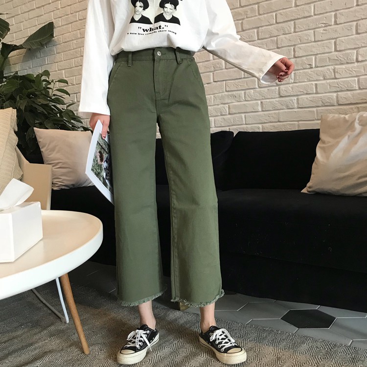Celana Panjang Model High Waist Longgar Warna Polos Bahan Celana Panjang Model High Waist Longgar Warna Polos Bahan