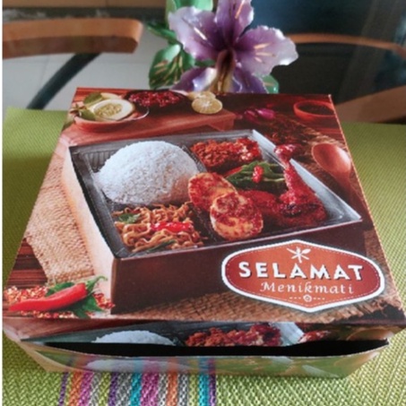 

Dus Nasi Box