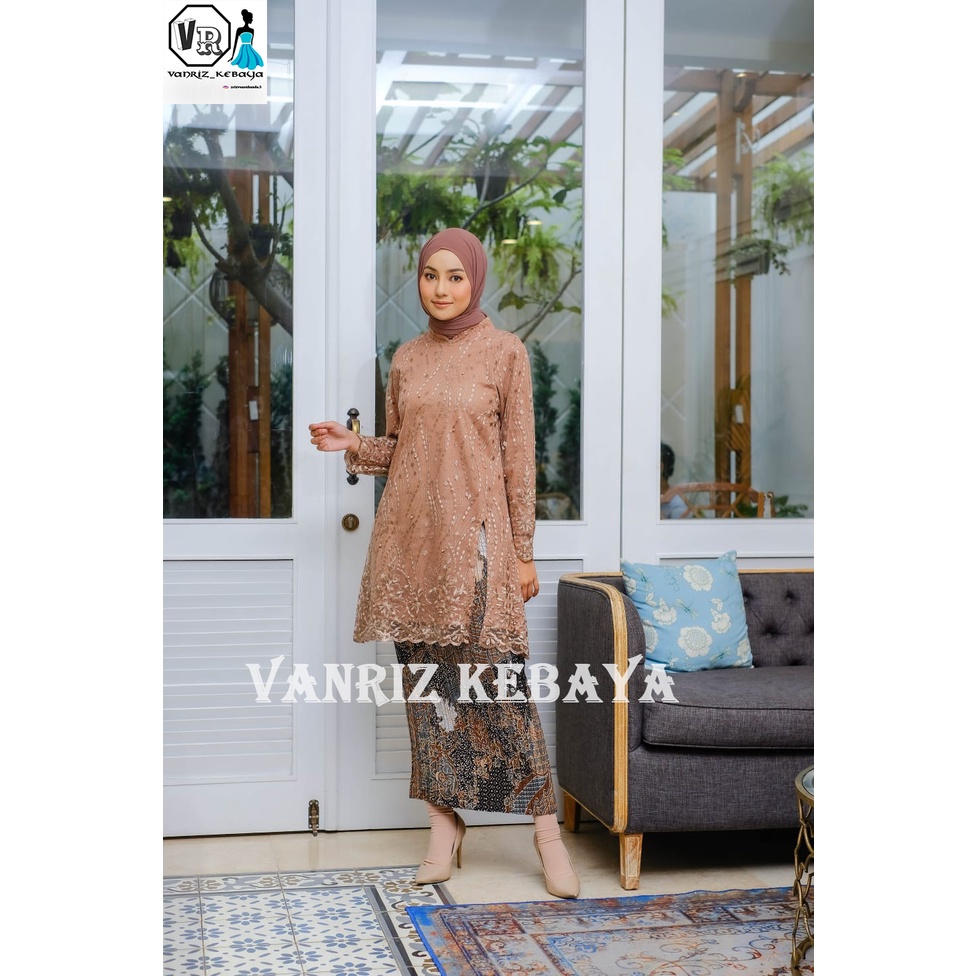 Vanriz Kebaya-Tunik Kebaya Tile Nagita