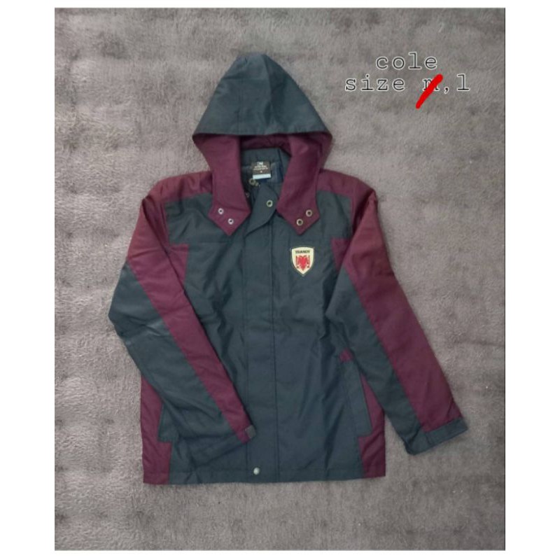 Jaket Cole