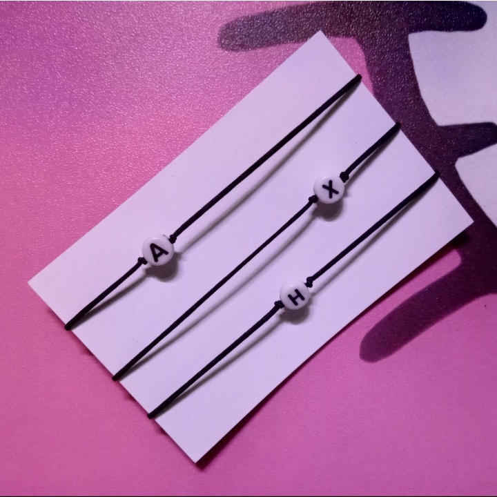 Gelang Tali Karet 1mm Custom Nama Inisial Bulat Putih