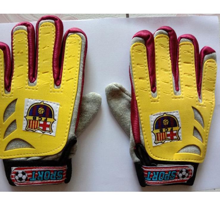 Jangan Ketinggalan order..  Sarung tangan Kiper Anak Adidas Predator Allsize