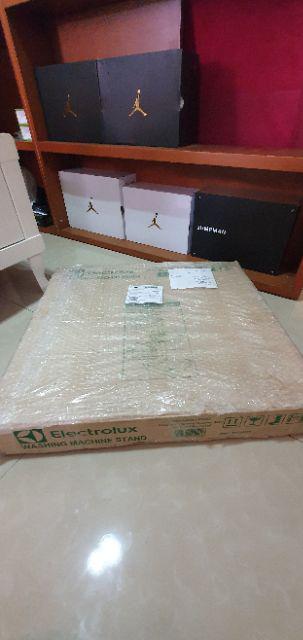 Kaki Mesin Cuci Merk Electrolux Pn333