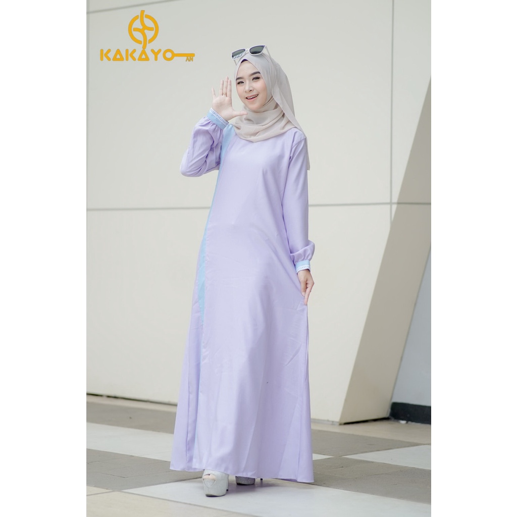 Gamis muslimah edisi khusus dari Kakayo dengan material dari Maxmara yg lembut di kombinasikan dengan kain diamond yg elegan, memakai renda yg cantik. produk edisi khusus bisa COD dan di jamin Original dari KAKAYO
