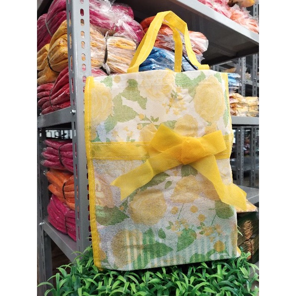 

TAS JAJAN LUSINAN / GOODIE BAG MURAH / TAS SYUKURAN UK 22 X 10 X 28 (Isi 12 Pcs) MURAH