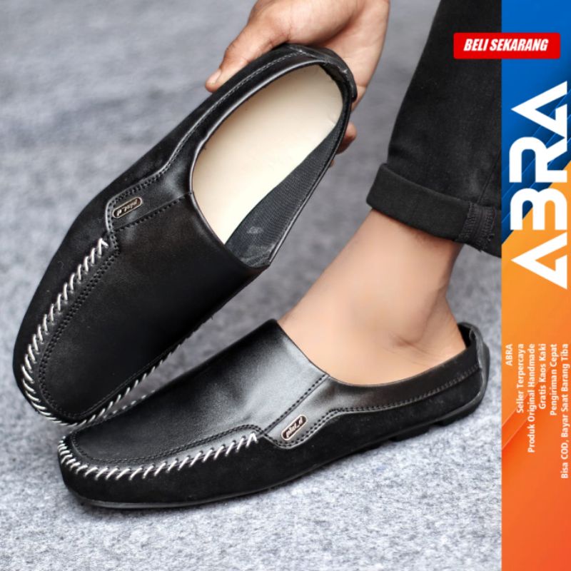 Sepatu Sandal Pria Slop Casual Bustong Kulit Pu Hitam LUCAS ABRA