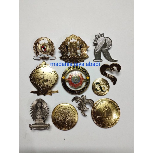 pin magnet custom / pin kuningan custom