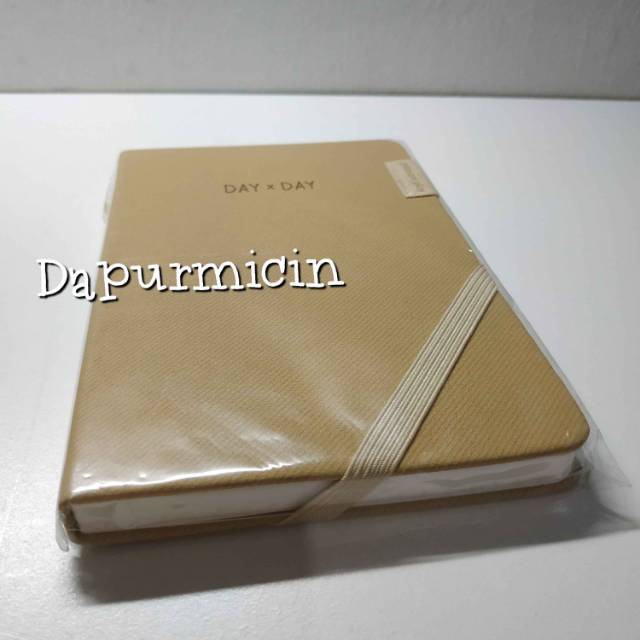 

Buku Diary / Notes Bergaris / Agenda tanpa tahun Warna Beige 10x15cm