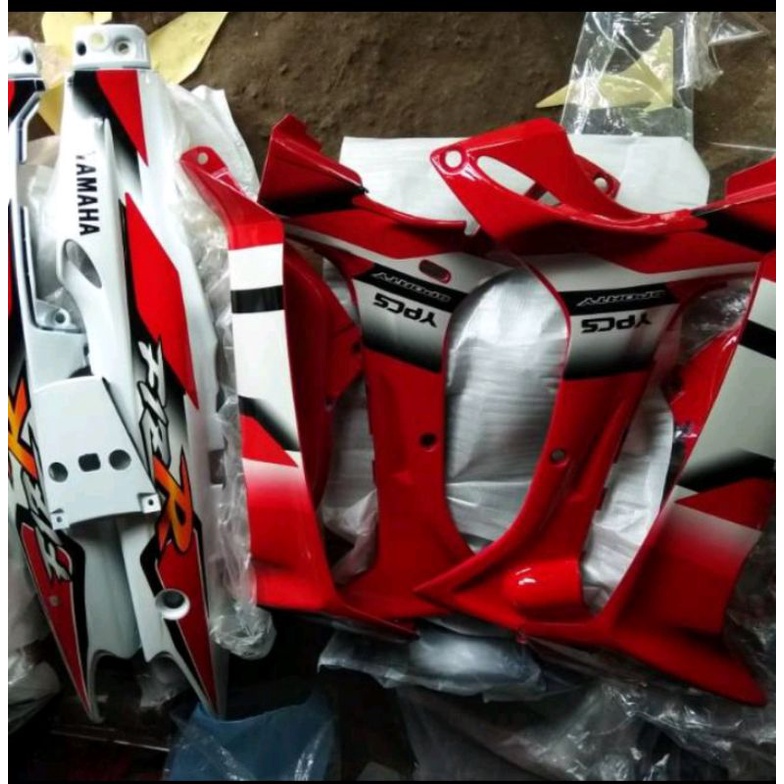 Cover body halus full set Yamaha Fiz R Vega lama merah putih