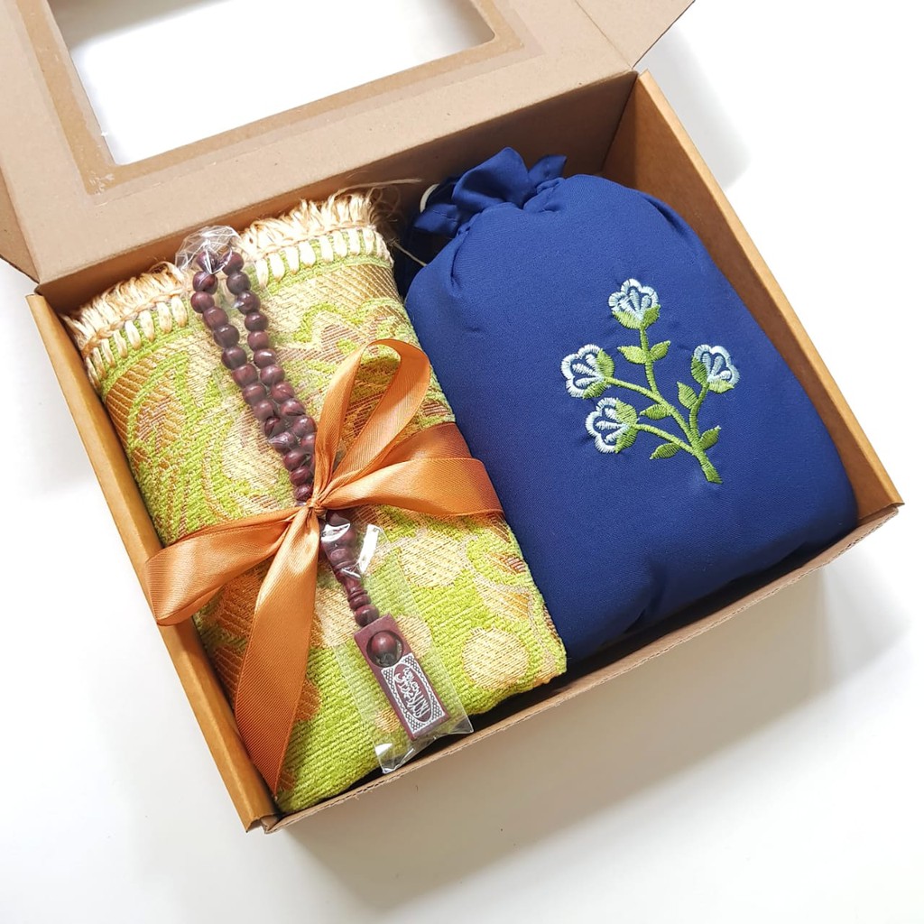 [BARMU] HAMPERS LEBARAN WANITA IDUL FITRI MUKENA DAN SAJADAH TURKI PACKING BOX KADO GURU HADIAH ULANG TAHUN WEDDING HAMPERS KADO GURU Hampers Lebaran/ Hampers Ramadhan mukena alf