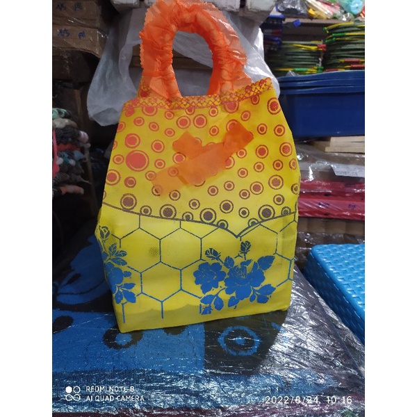 

Tas hajatan rampel ukuran kardus nasi (22 cm)