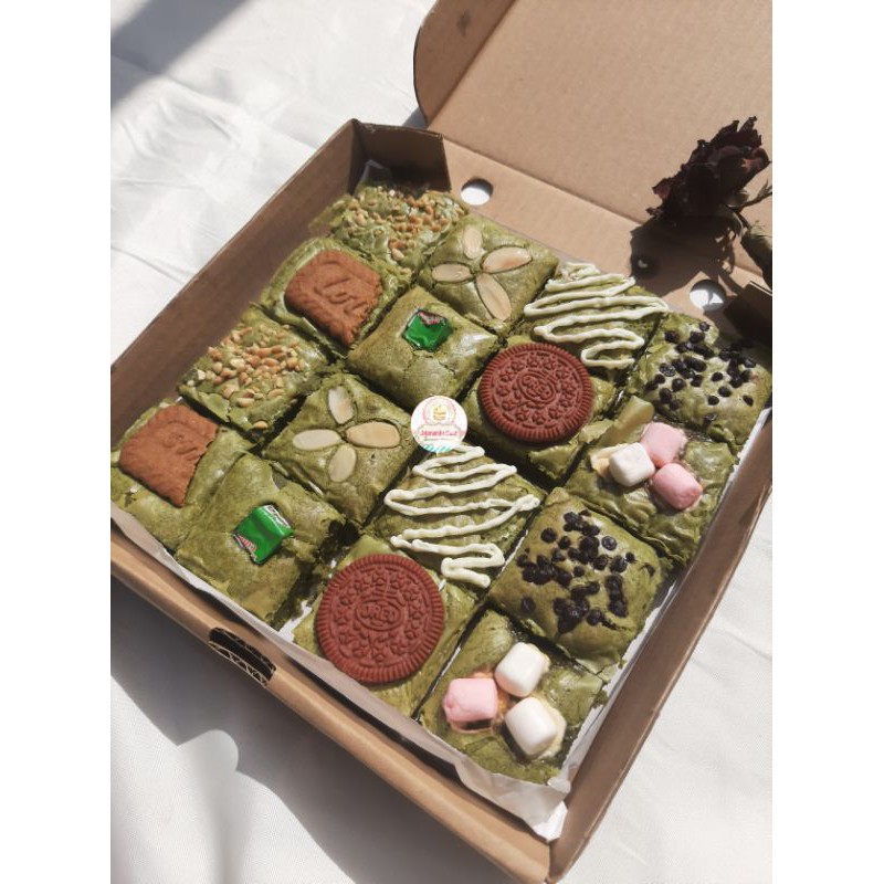 

Fudgy Brownies Green Tea isi 16 (JNT ONLY)