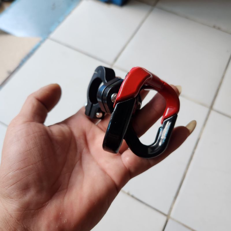 GANTUNGAN BARANG PCX 150/160  JEPIT STANG UNIVERSAL MODEL NEW DLL