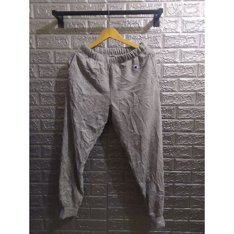 Champion training sweatpants jogger  size M (31-33) second