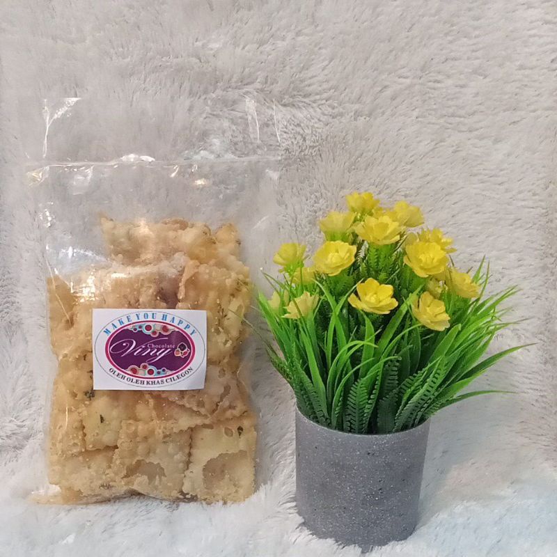 

KERIPIK BAWANG SPESIAL PRODUK RUMAHAN TANPA BAHAN PENGAWET