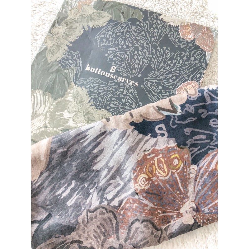 PRELOVED BUTTONSCARVES FARSHA SERIES - NAVY