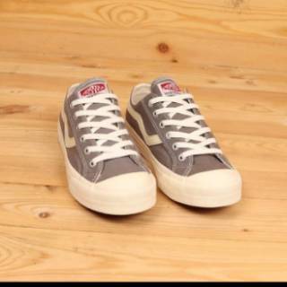  Sepatu  pria ventela  p 76 low public greey white 39 44 