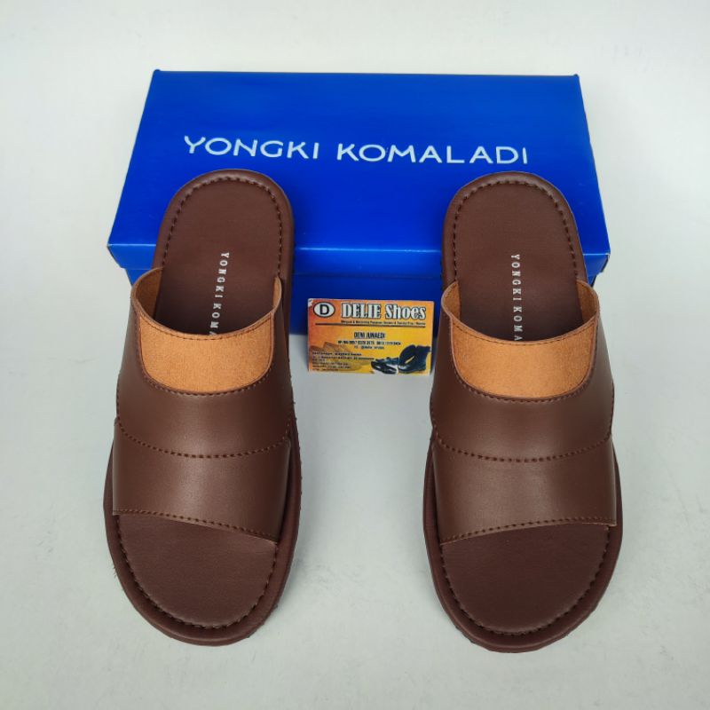 Sandal Yongki Komaladi pria slop terbaru