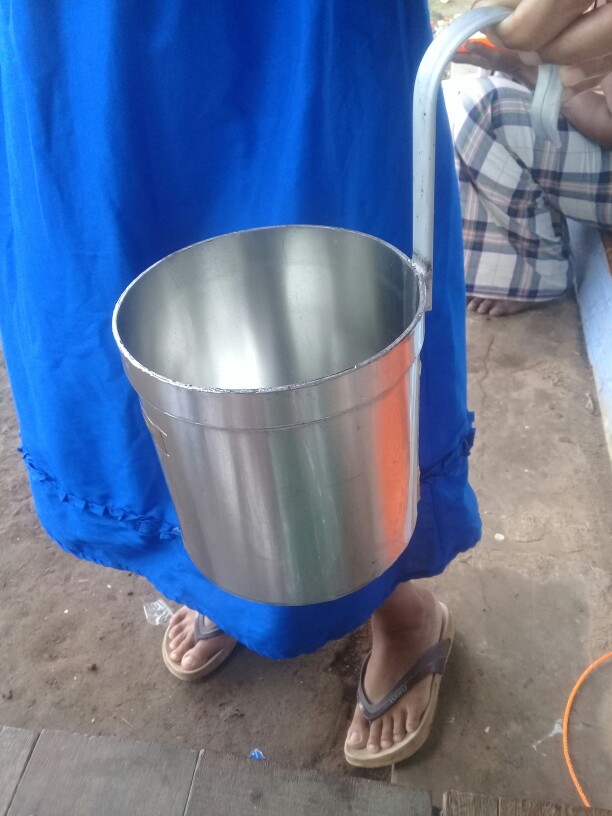 Canting Minyak 2 Liter / Literan Minyak 2 Liter / Takaran Minyak 2 Liter / Gelas Ukur 2 Liter / Ukur