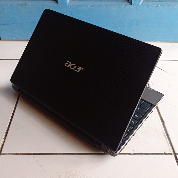 Acer Aspire 1830 Hitam 12 inch Core i3 RAM 4GB SSD 128GB Notebook Second