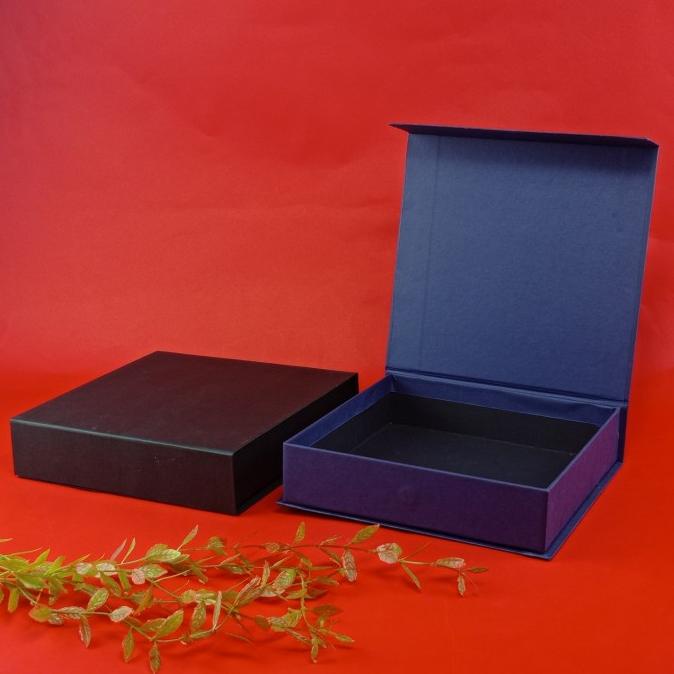 

[COD] BOX HAMPER - HARDBOX - KOTAK KADO - ukuran 22 cm x 22 cm x 5 cm [COD]