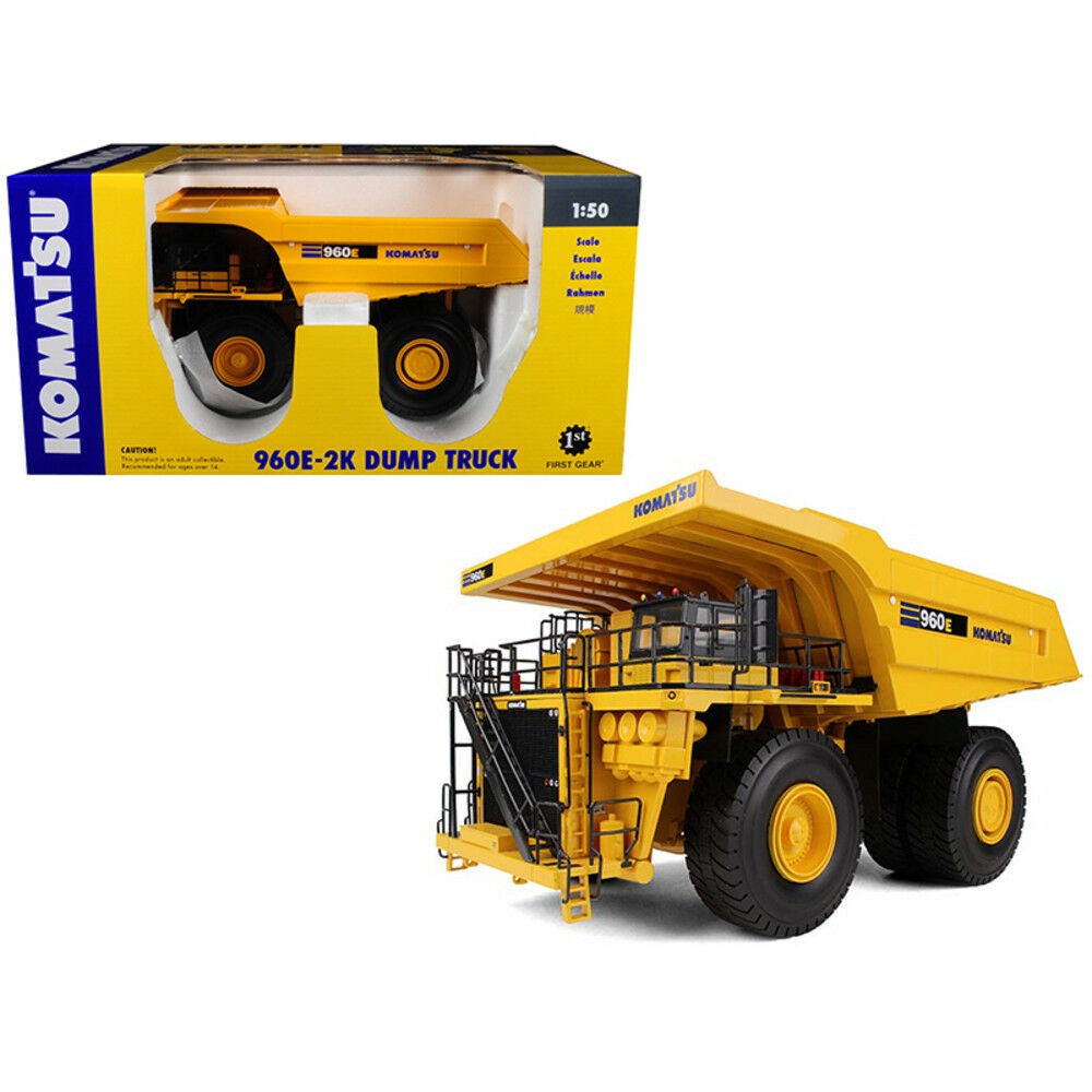 Diecast Miniatur Alat Berat Dumptruck Komatsu 960E-2K DUMP TRUCK First Gear 1:50