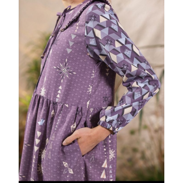 Geulis Frozen Snow Queen Dress - Purple size M